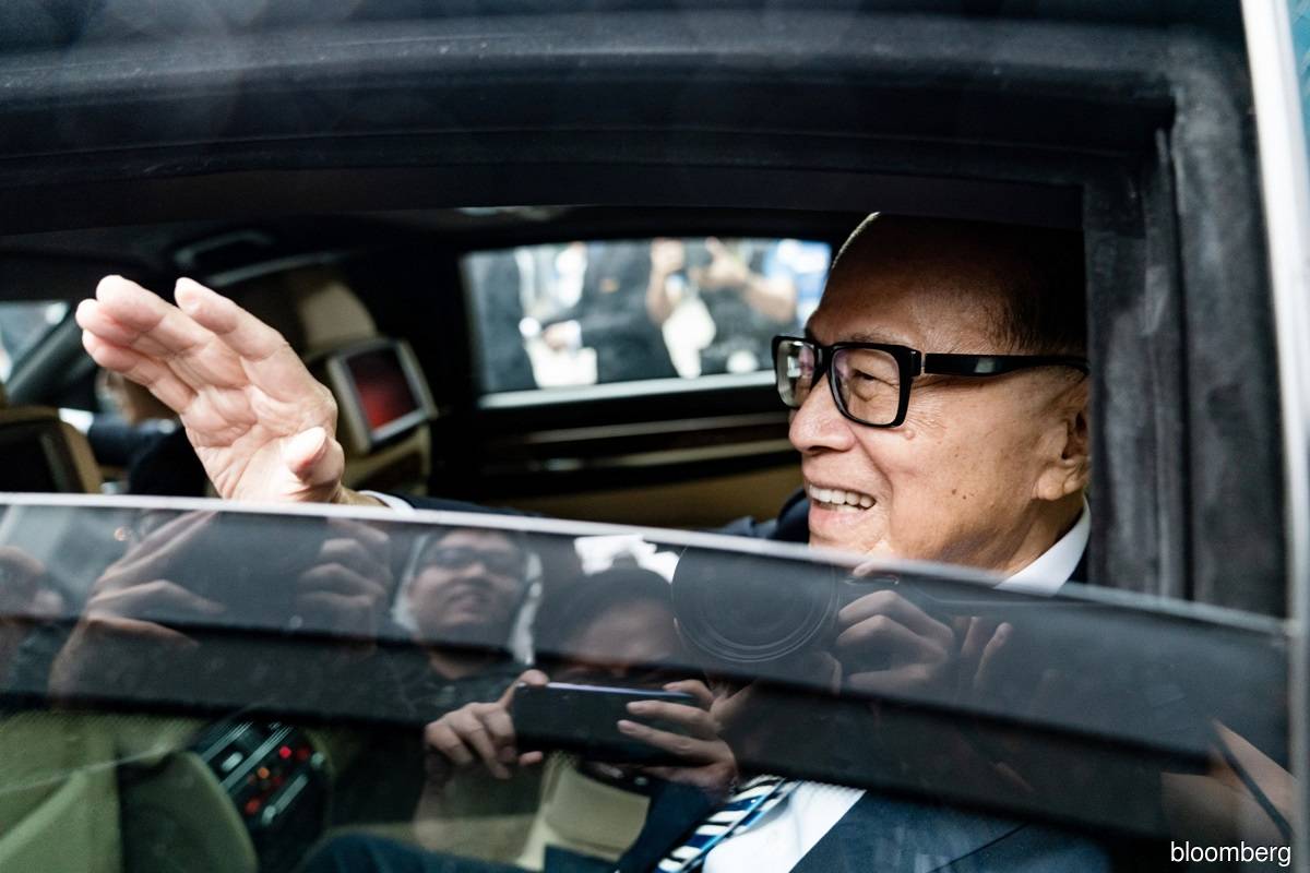 Li Ka-shing’s family office joins Singapore expansion wave
